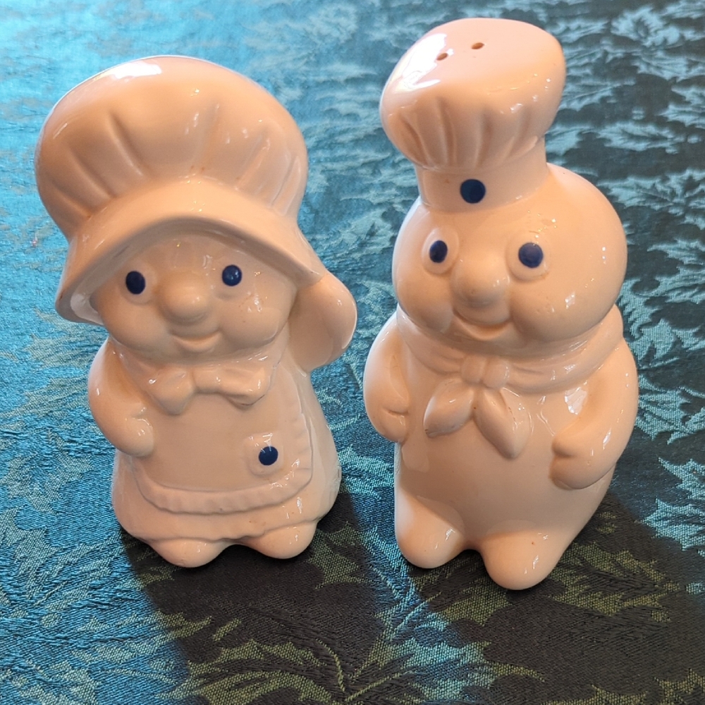 Vintage 1988 Pillsbury Doughboy and Doughgirl Salt and Pepper Shakers. EUC.